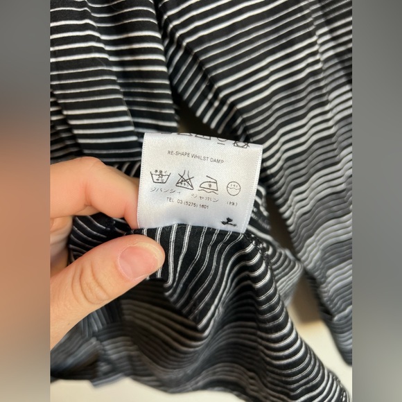 Givenchy Paris Long Sleeve ButtonDown Shirt Black Stripes 100% Cotton Size Large - Picture 9 of 10